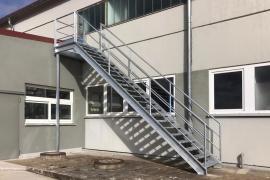 images/bilder-referenzen/17treppenanlage-hws_stahlbau.jpg